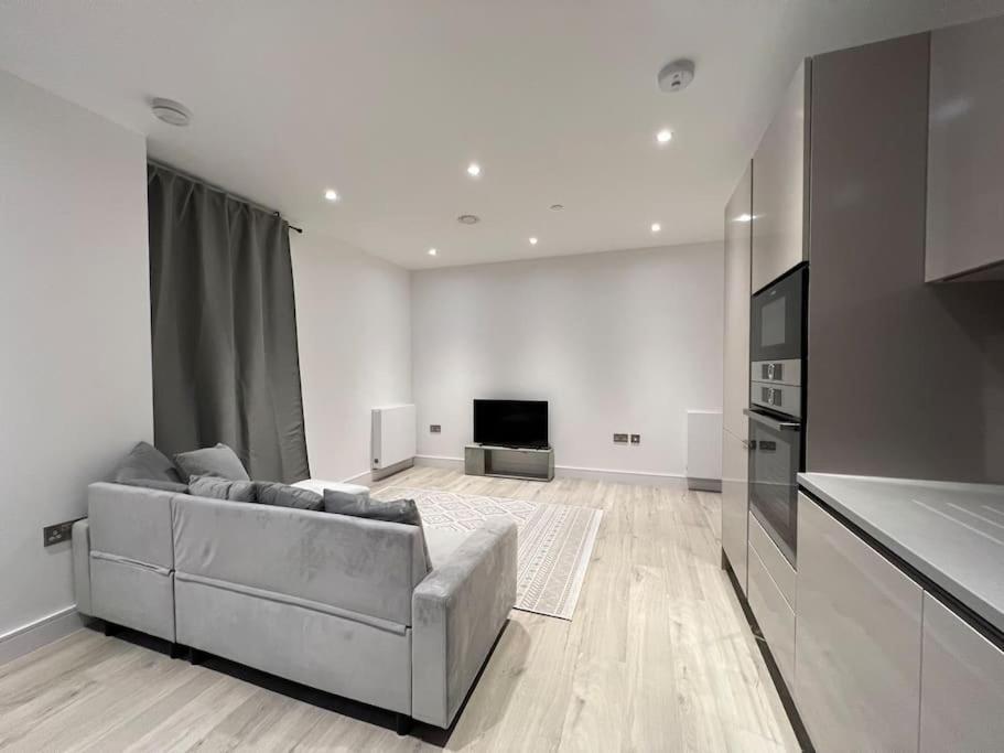 2 Bed Penthouse Style Apartment London Exterior foto